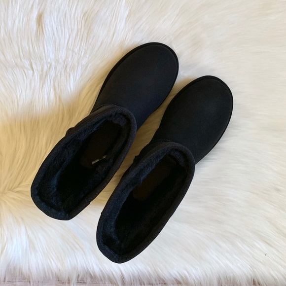 UGG Black Classic Short II Boots - Picture 3 of 8